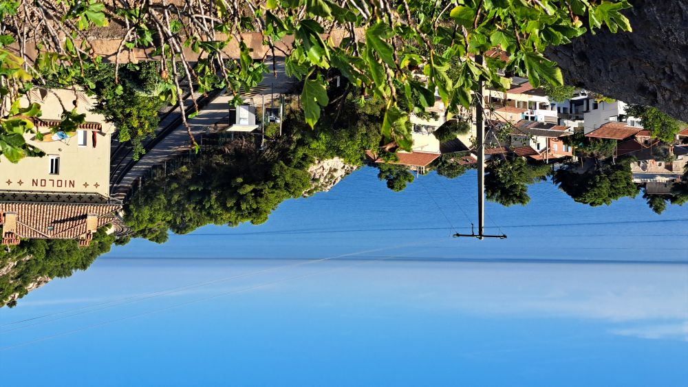panorama sur la calanque de Niolon et son petit port